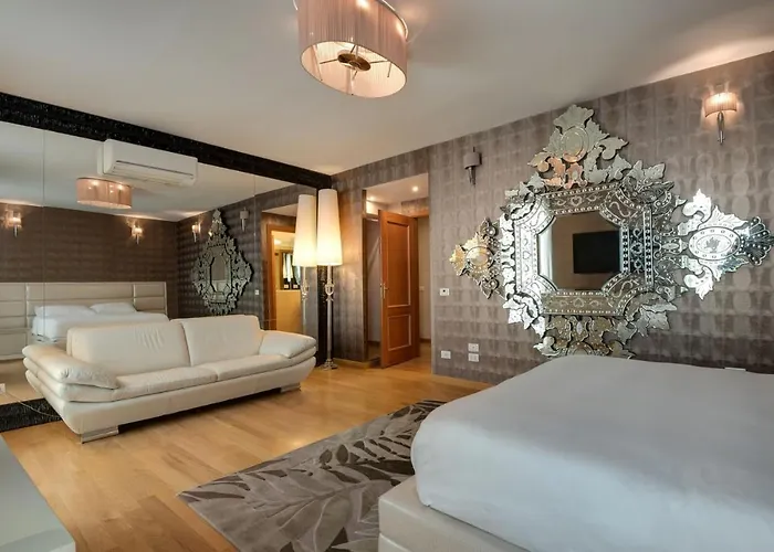 Penthouse - Private